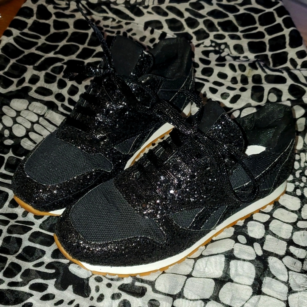 Black Sparkle Sneaks